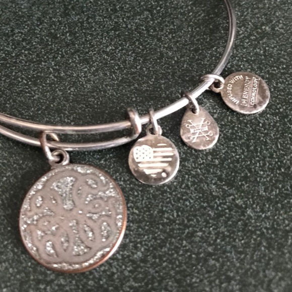 Alex and Ani Expandable Wire Bracelet Faith of Life 2017 - Picture 13 of 16